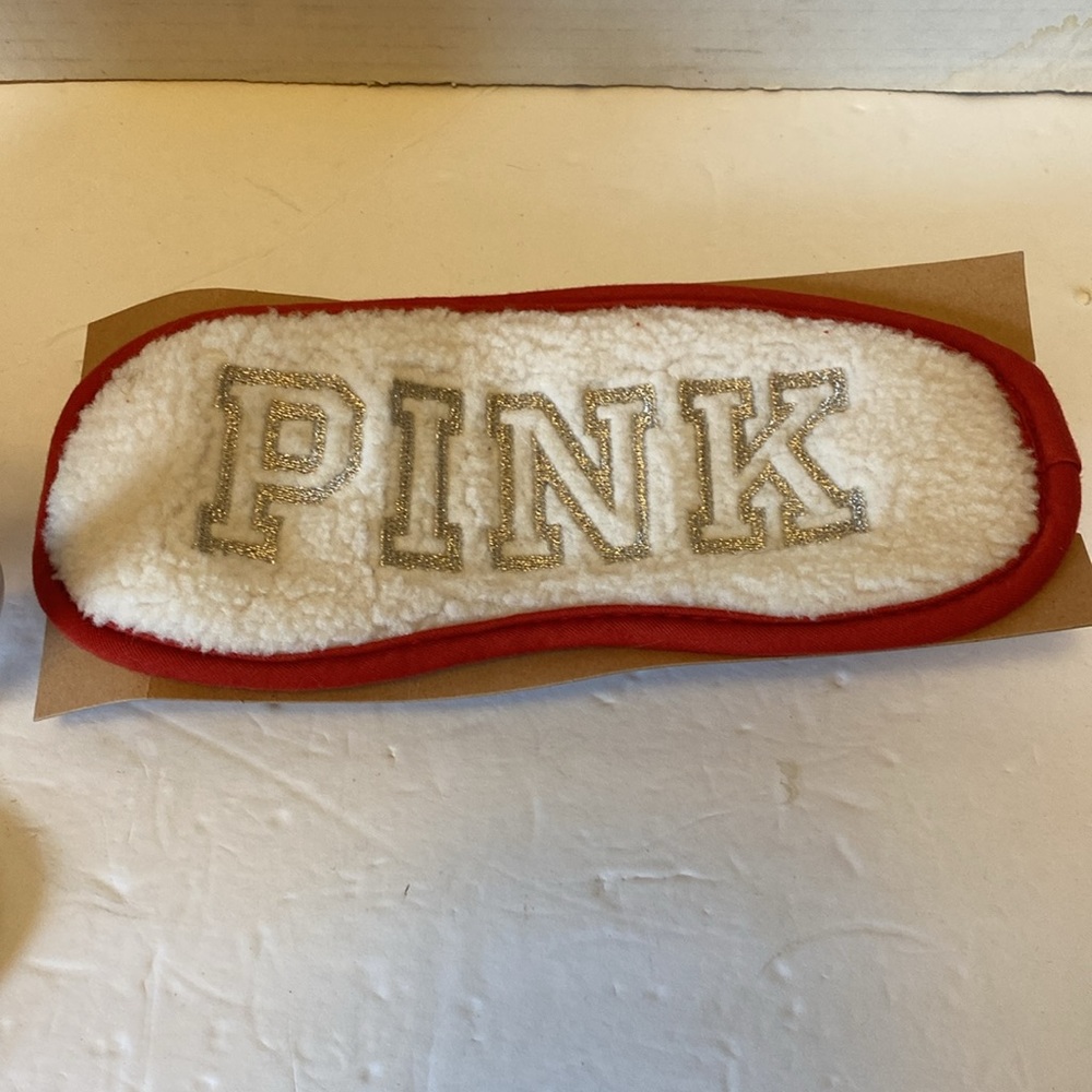 NWT. Victoria secrets pink filled Holiday gift mug. - Picture 3 of 6